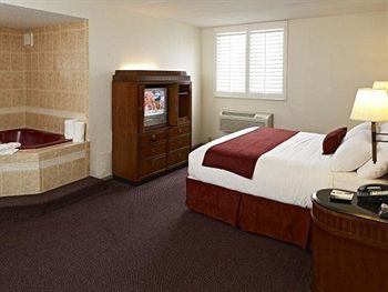 Livinn St Paul East / Hotel 3*